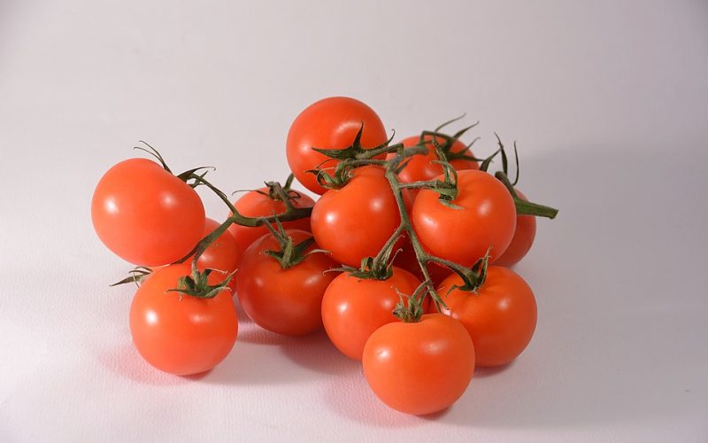 فواید و مضرات آب گوجه فرنگی