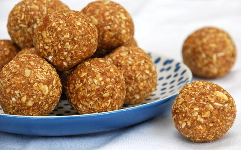 طرز تهیه پروتئین بار خانگی آجیلی