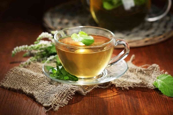 دکنوش بادرنجبویه دمنوش گیاهی آرامش اعصاب