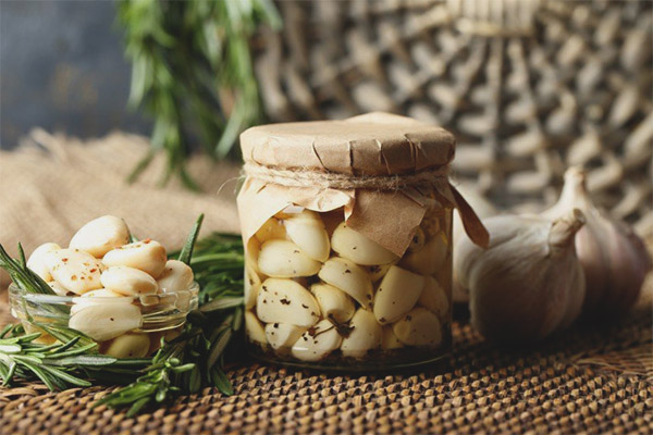 خواص سیر ترشی برای سلامتی