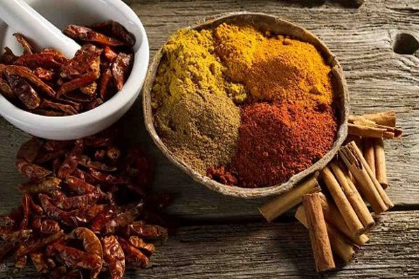 فواید ادویه کاری برای سلامتی