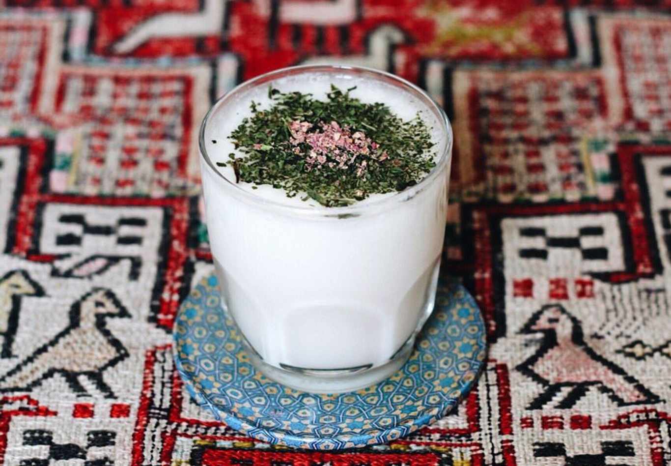 خواص دوغ برای استخوان