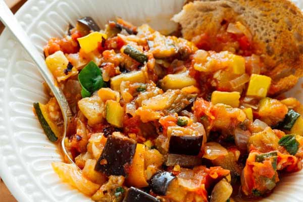طرز تهیه راتاتویی در ماهیتابه