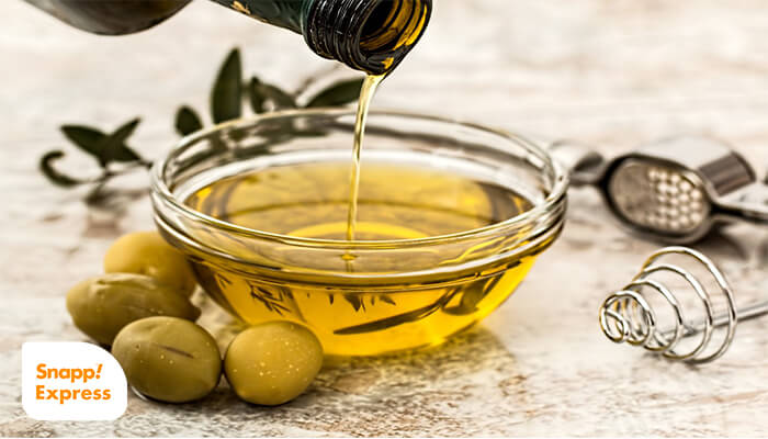 روغن زیتون برای پاک کردن آرایش