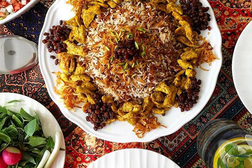 طرز تهیه رشته پلو با مرغ