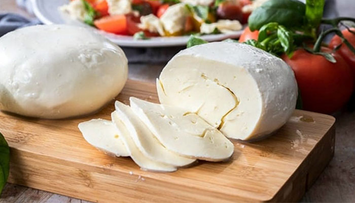 طرز تهیه پنیر خانگی با ماست