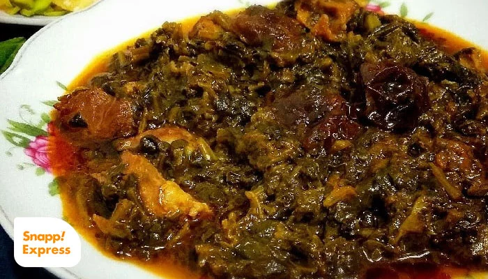 -تهیه-خورشت-آلو-اسفناج-با-گوشت