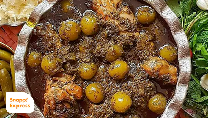 خورشت گوجه سبز