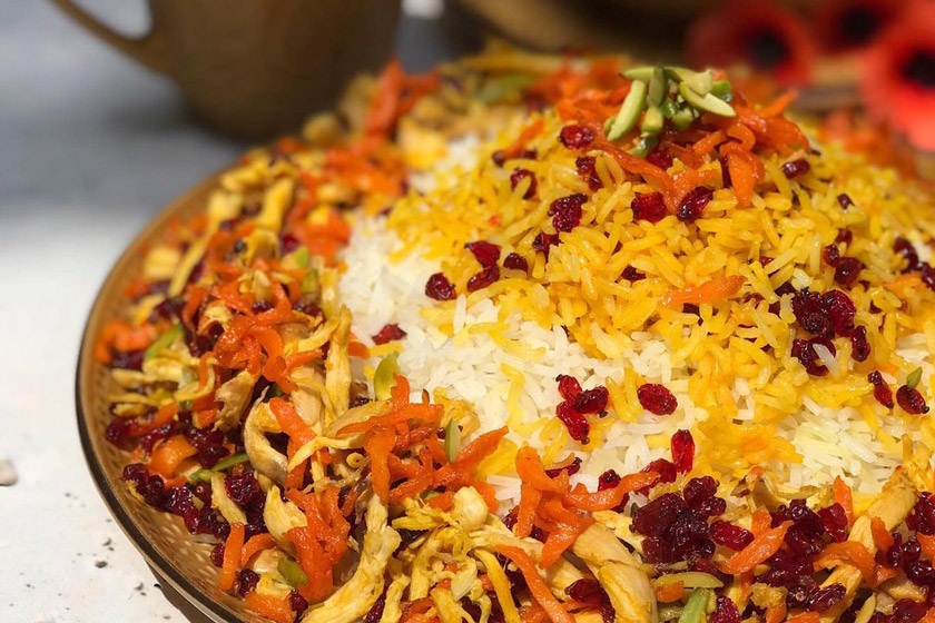 زرشک پلو با مرغ ریش ریش