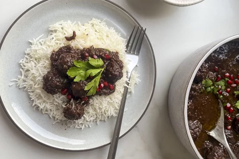 طرز تهیه فسنجون با گوشت قلقلی