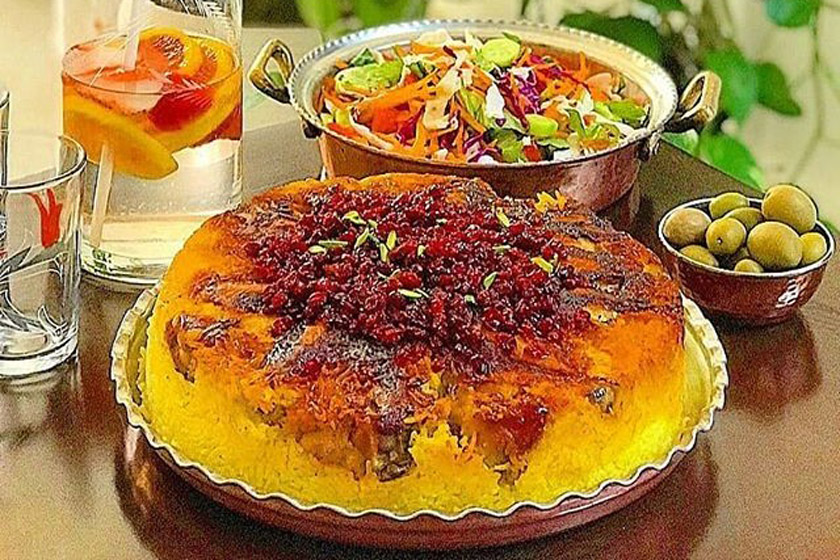 طرز تهیه ته دیگ مرغ و سیب زمینی