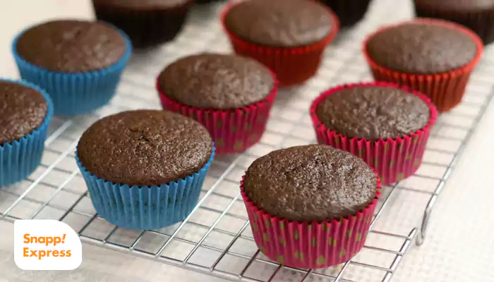 کیک فنجانی شکلاتی در فر