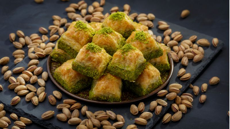 باقلوا (Baklava) شیرینی قطر