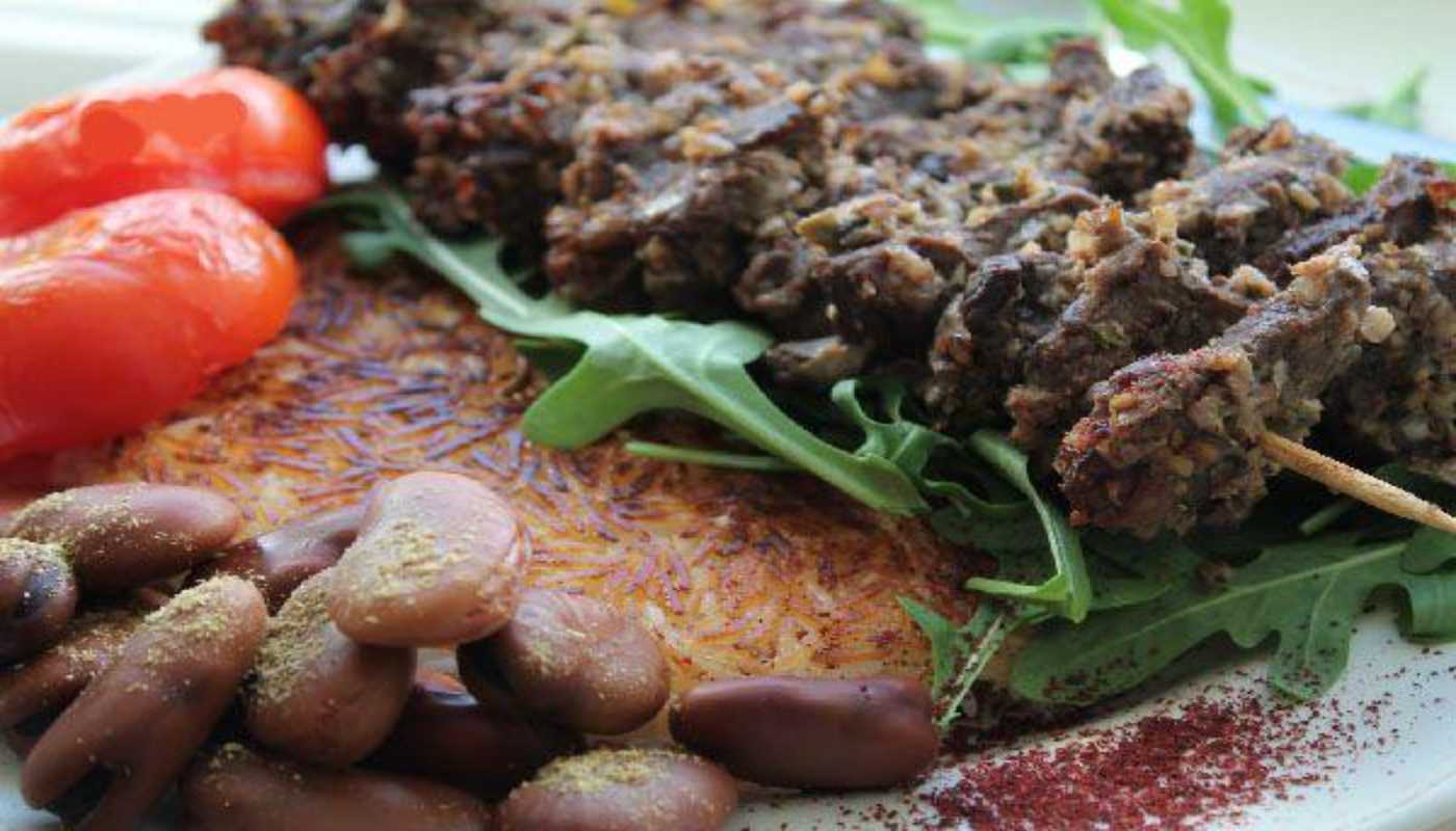 طرز تهیه انواع کباب ترش جوجه کباب ترش-min