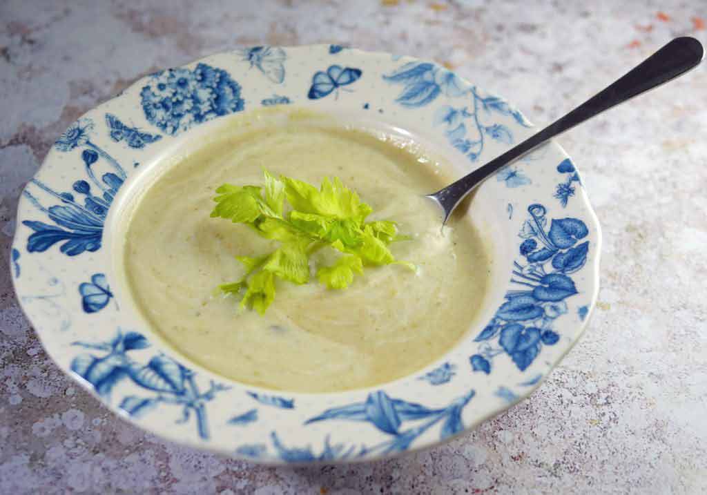 طرز تهیه سوپ کرفس ساده
