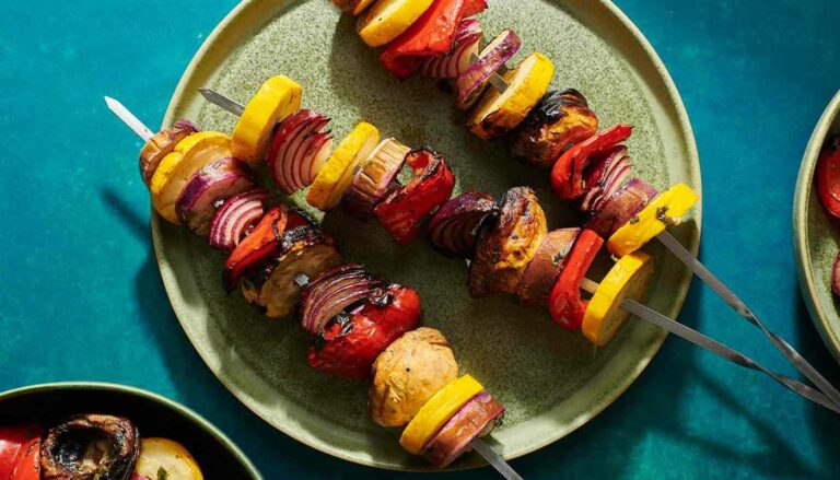 طرز تهیه کباب سبزیجات با یک سس اضافه!