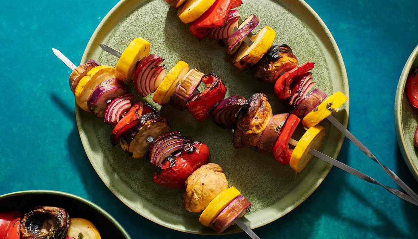 طرز تهیه کباب سبزیجات با یک سس اضافه!