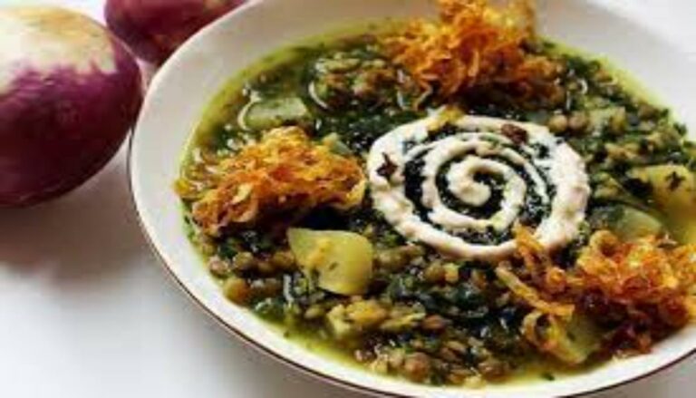 طرز تهیه یک آش شلغم خوشمزه برای زمستانی سرد-min