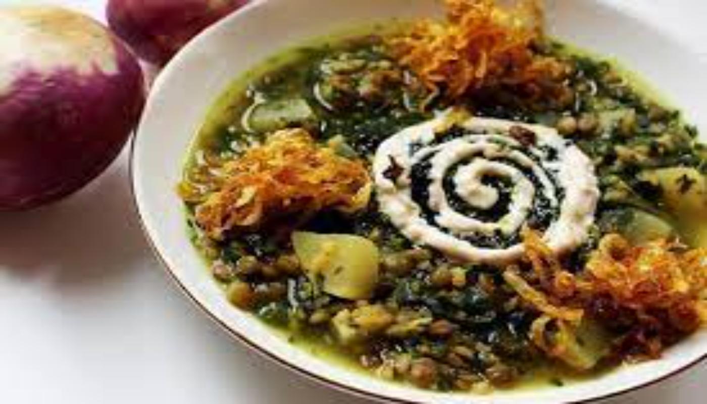 طرز تهیه یک آش شلغم خوشمزه برای زمستانی سرد-min