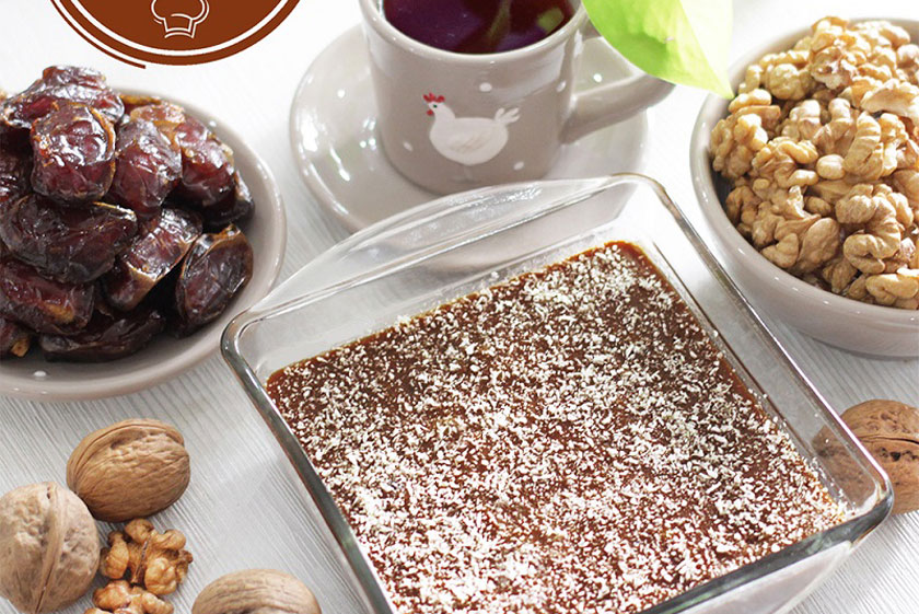 طرز تهیه رنگینک با خرمای له شده