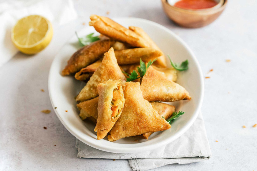 طرز تهیه سمبوسه سیب زمینی