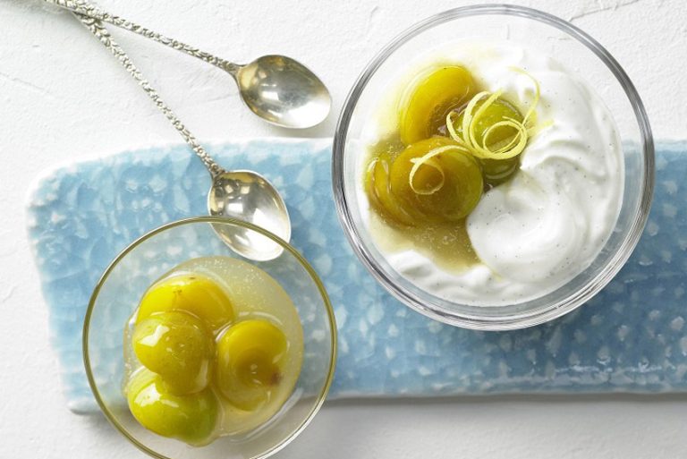 طرز تهیه کمپوت گوجه سبز