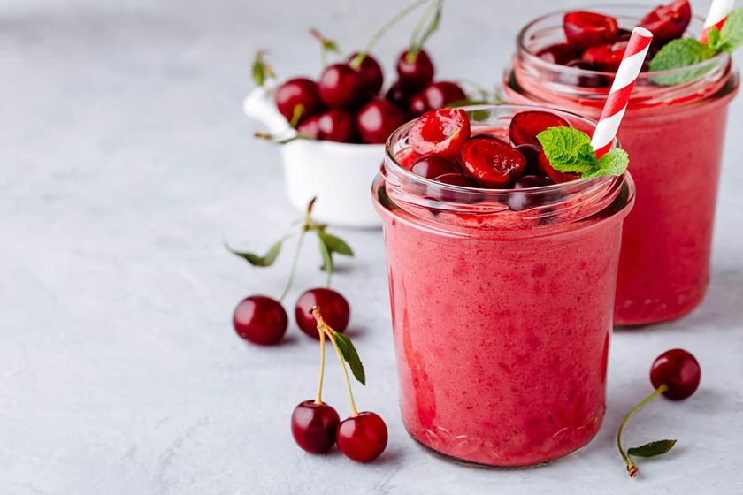 طرز تهیه اسموتی آلبالو
