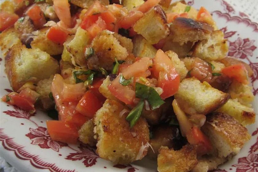 سالاد گوجه‌فرنگی