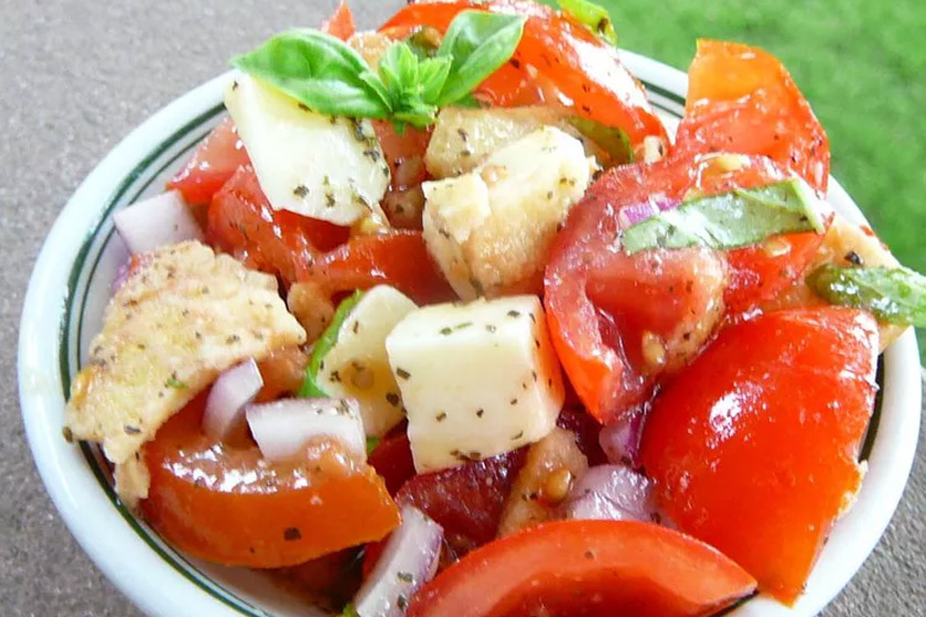 سالاد گوجه‌فرنگی