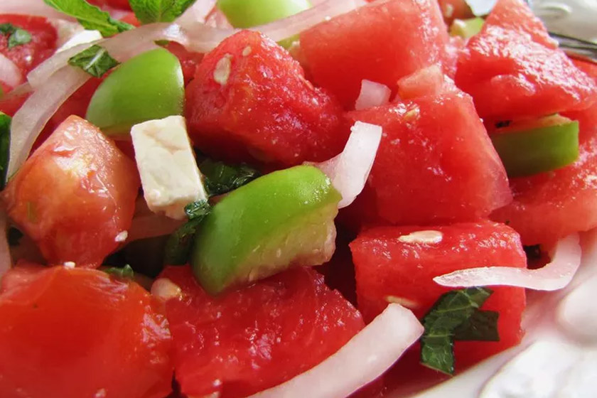 سالاد گوجه‌فرنگی