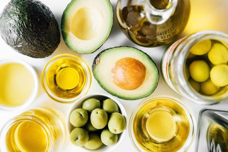 روغن آووکادو یا روغن زیتون