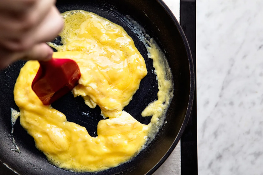 طرز تهیه اسکرامبل اگ