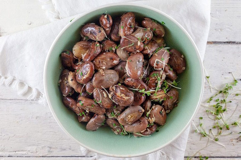 طرز تهیه باقالی تازه با پوست
