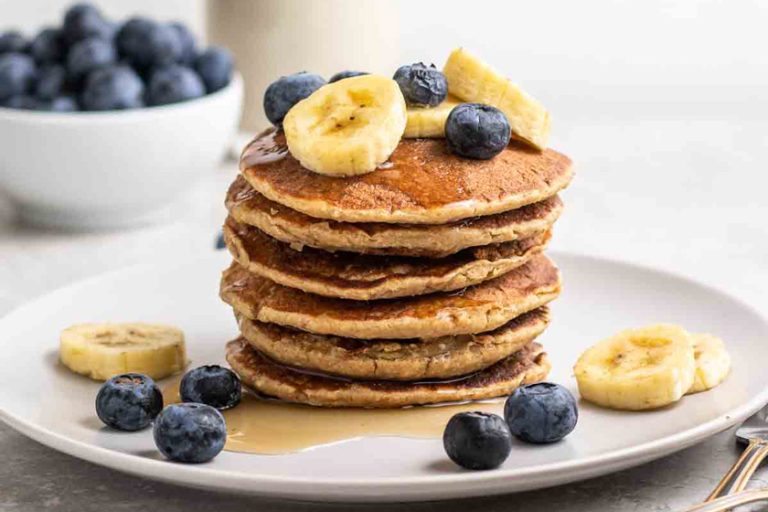 طرز تهیه پنکیک پروتئینی با جو دوسر