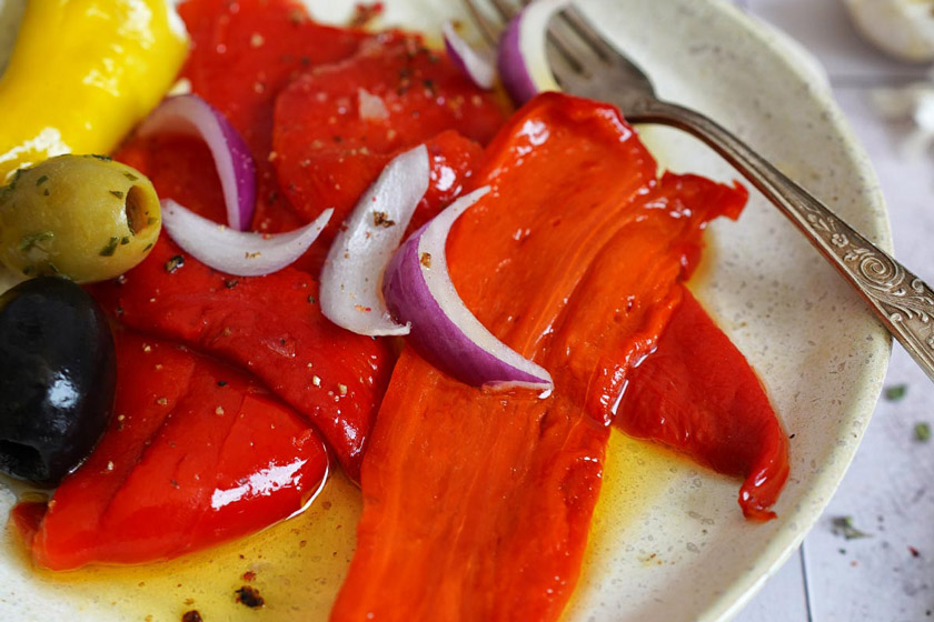 طرز تهیه ترشی فلفل شیرین کبابی