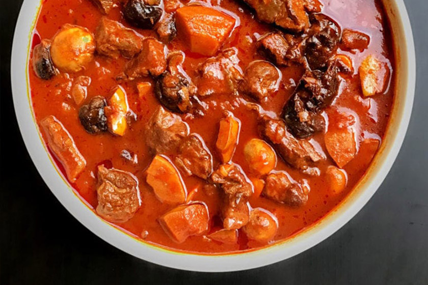 طرز تهیه خورشت سیب درختی