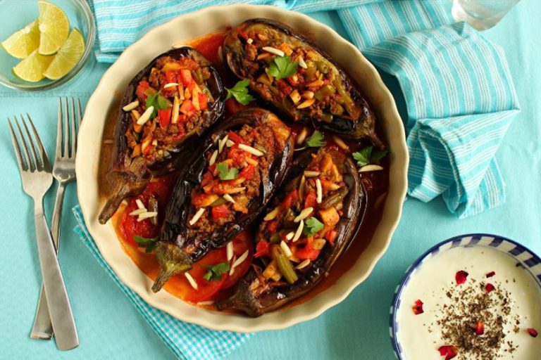 طرز تهیه بادمجان شکم پر