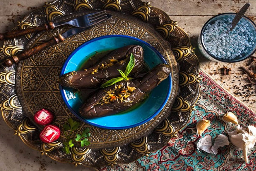 طرز تهیه ترشی بادمجان شکم پر