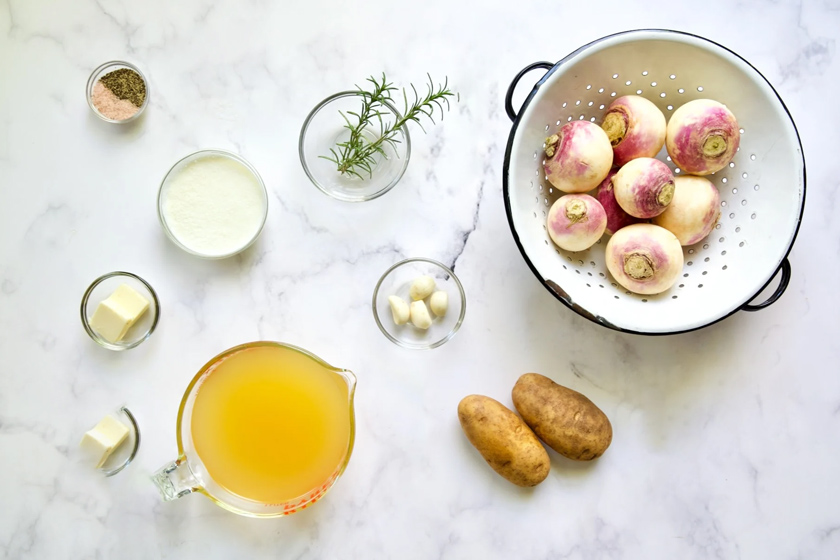 طرز تهیه پوره شلغم با سیب زمینی