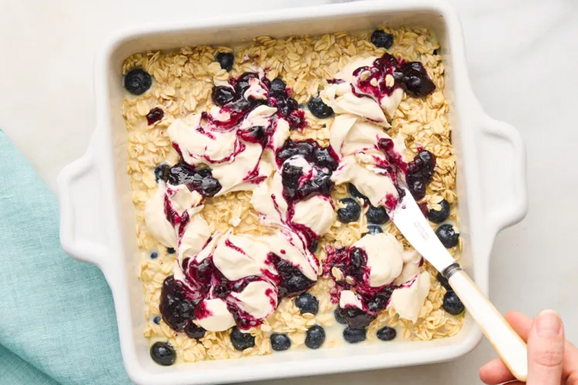 طرز تهیه جوی دوسر پخته با طعم چیزکیک بلوبری