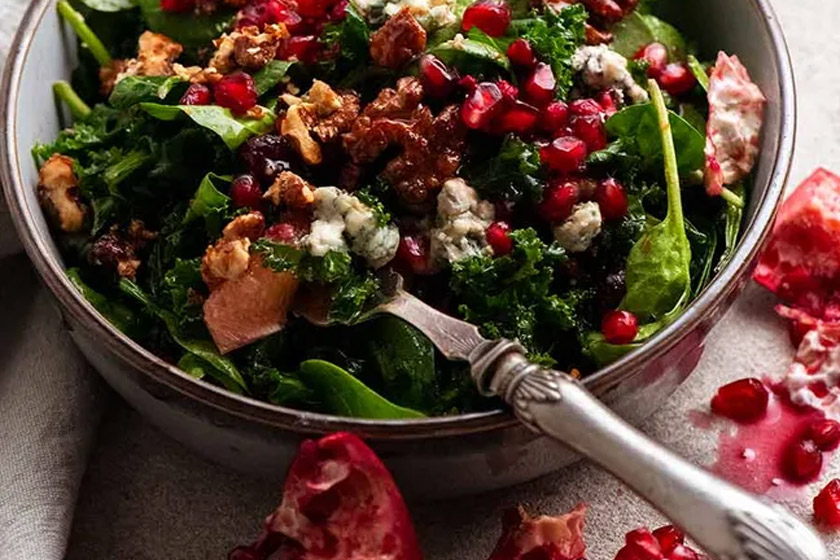 طرز تهیه سالاد انار و گردو