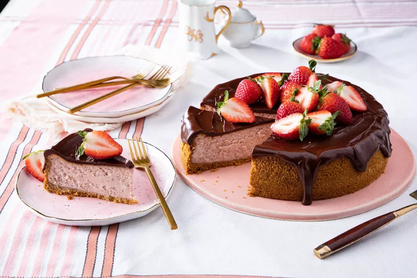 طرز تهیه شیرینیهای قرمز رنگ برای شب یلدا