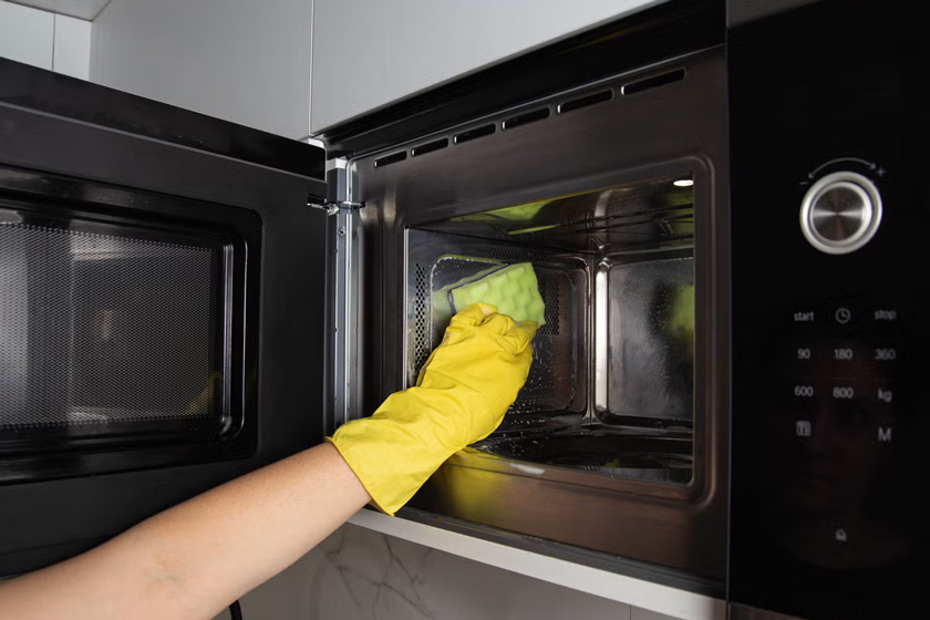 تمیز کردن مایکروویو با سرکه