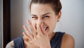 How to Get Rid of Garlic Smell 01