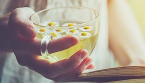 about the properties of chamomile tea-03