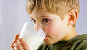 cow-milk-for-child3