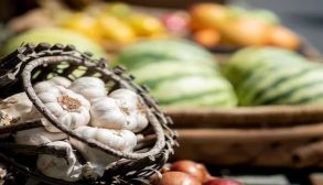 ترفندهای تازه و آتشین خانه‌داری؛ نگهداری سیر تازه