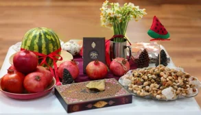 yalda-night-table