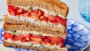 طرز تهیه ساندویچ گوجه فرنگی