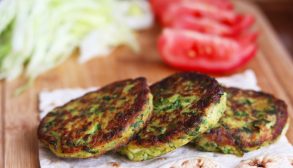 طرز تهیه کوکوی اسفناج و سیب زمینی